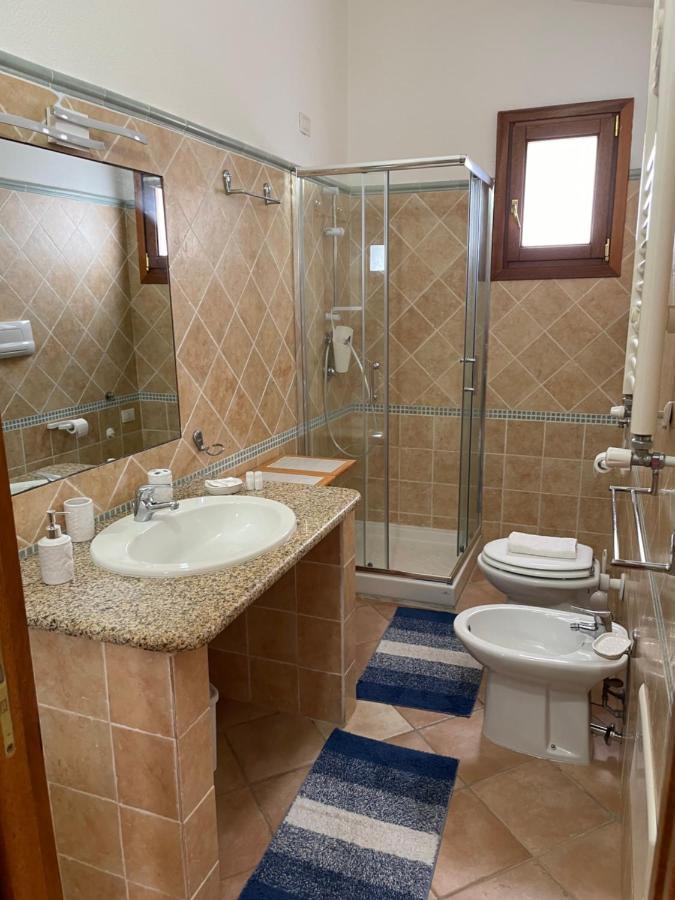 B&B Da Tizy San Teodoro  Eksteriør billede
