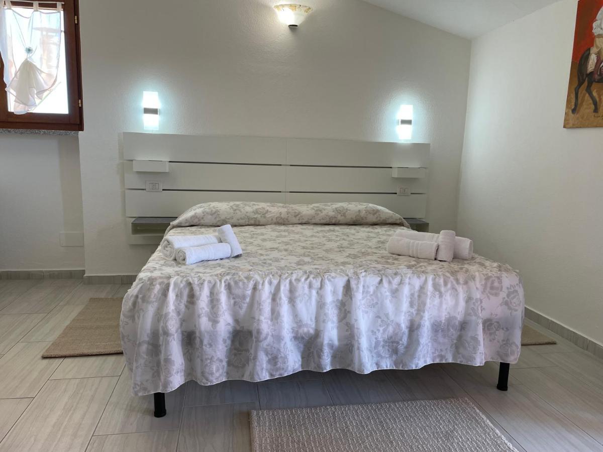 B&B Da Tizy San Teodoro  Eksteriør billede