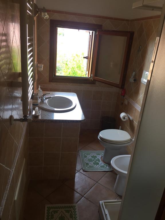 B&B Da Tizy San Teodoro  Eksteriør billede