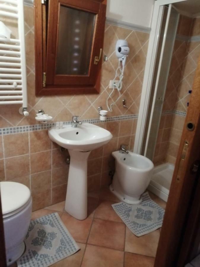 B&B Da Tizy San Teodoro  Eksteriør billede